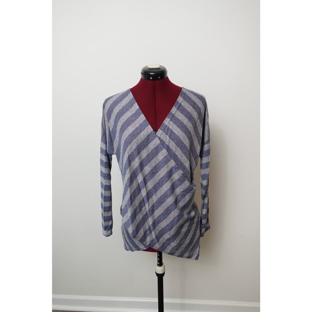 V-neck Long Sleeve NWT Size Small